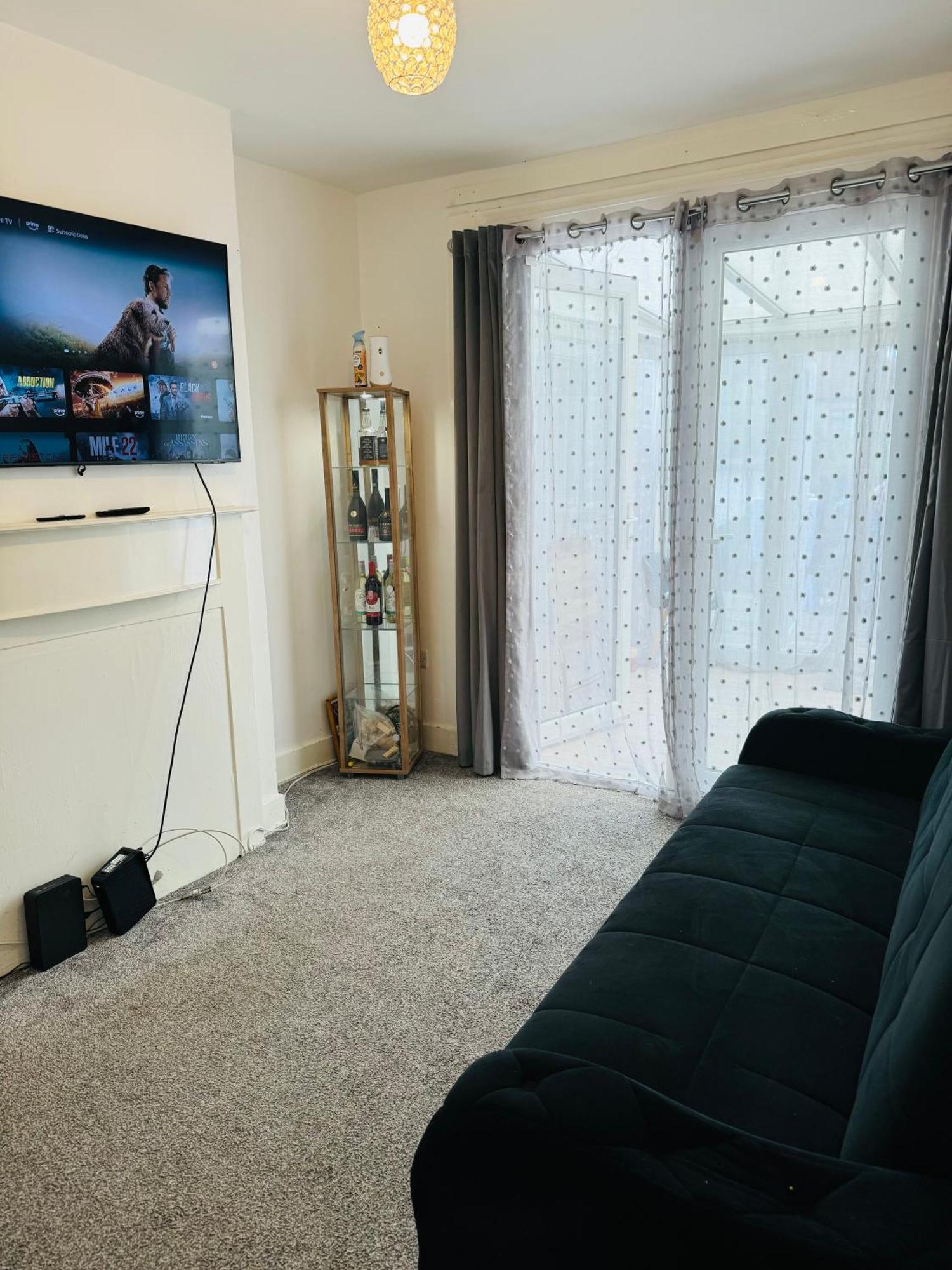 Geez Luxurious Homestay Ilford